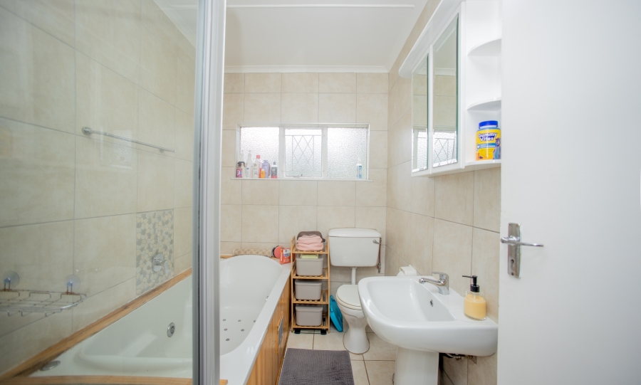 3 Bedroom Property for Sale in Beacon Bay Eastern Cape